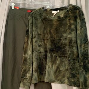 beachlunchlounge Green Tie-Dye Long Sleeve Top